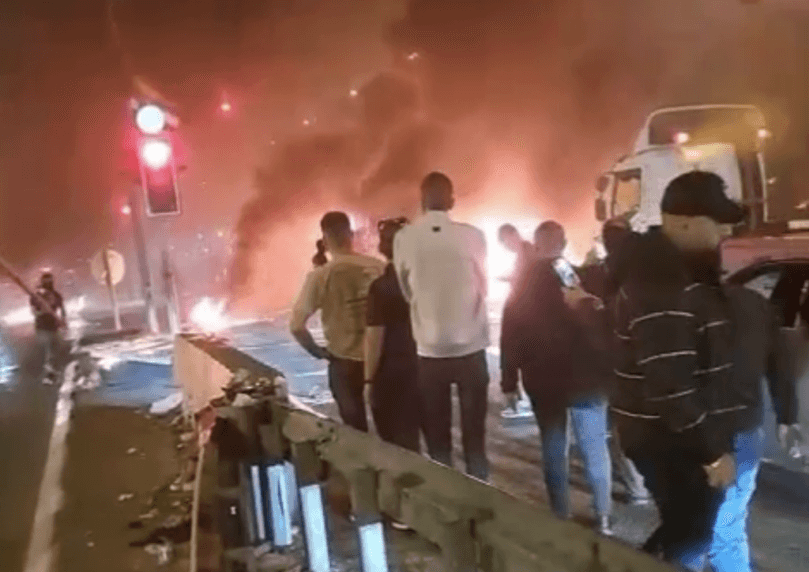 עשרות מבני העדה הגיעו לקיסריה סמוך למעון ראש הממשלה | צפו
