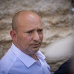 בנט לוקח קרדיט על איראן: "בלי הפעולות שלנו, זה לא היה קורה"