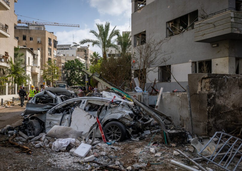 תושב המרכז שביתו נפגע ישירות: "הממ"ד הציל לנו את החיים"