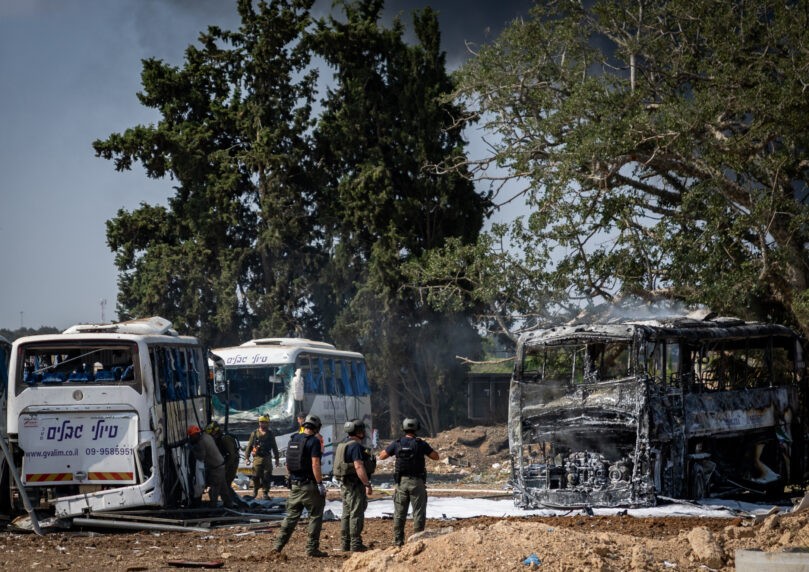 שני קטינים ניסו לגנוב דלק מאוטובוסים שנפגעו מטיל - ונעצרו