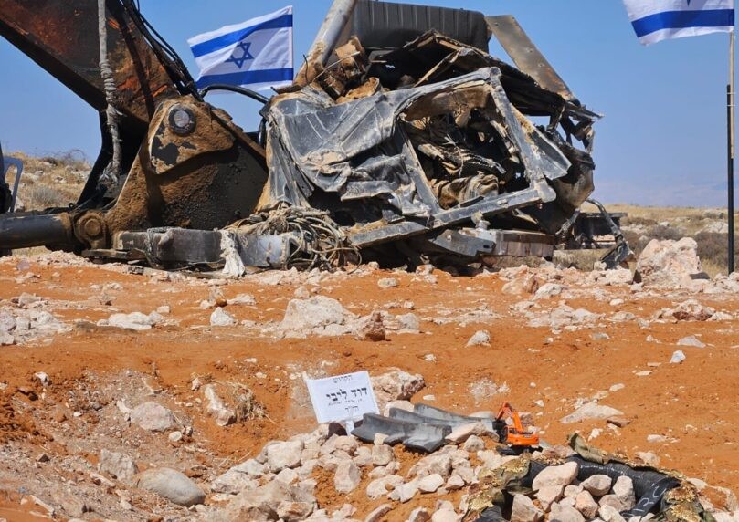 מצמרר: הכלי שבו נפל דוד ליבי הי"ד בעזה - הונח לצד קברו