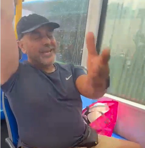 עם ציטוטים של יאיר גולן: לוחם הותקף באוטובוס בי-ם | תיעוד