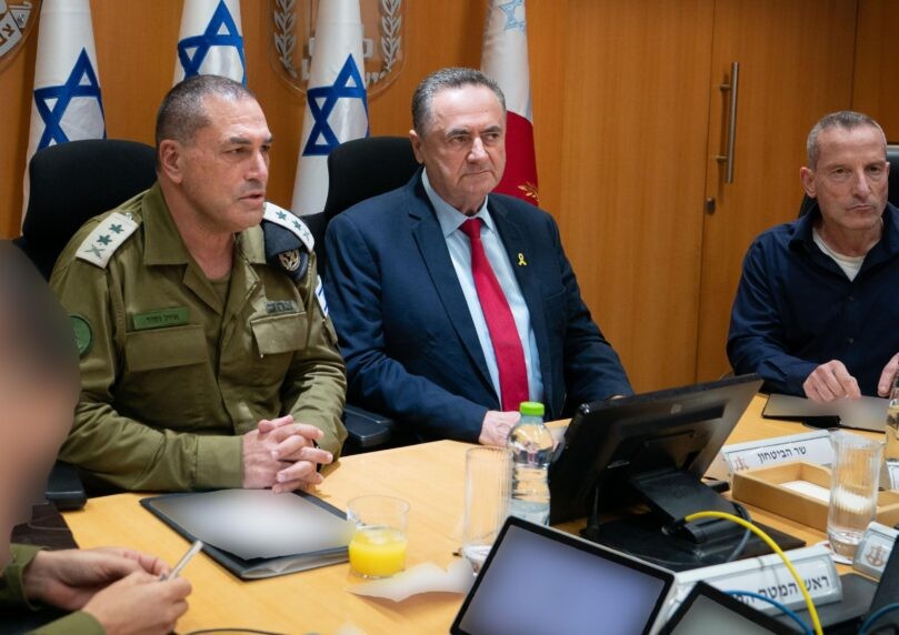שר הביטחון: "הושמדה מפקדת ביטחון הפנים של המשטר האיראני"