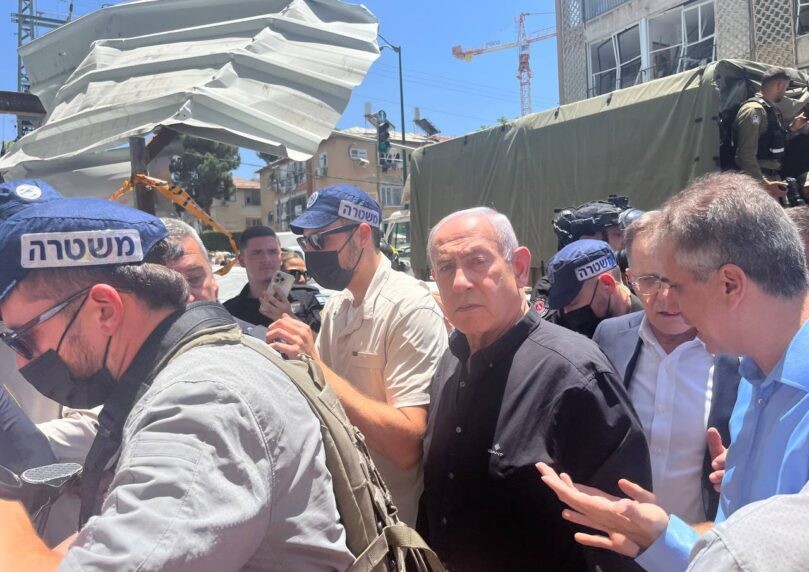 ראש הממשלה הגיע לזירת האסון בבת ים | תיעוד