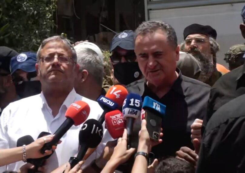 שר הביטחון: "נוציא הודעת פינוי בטהרן - ונתקוף בעוצמה"