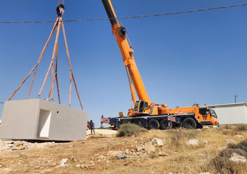 השרה סטרוק תציב מיגוניות וממ"דים בהתיישבות הצעירה