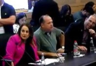 בדיון להדחת עודה: האב השכול פתח בשירת "עם ישראל חי" | צפו
