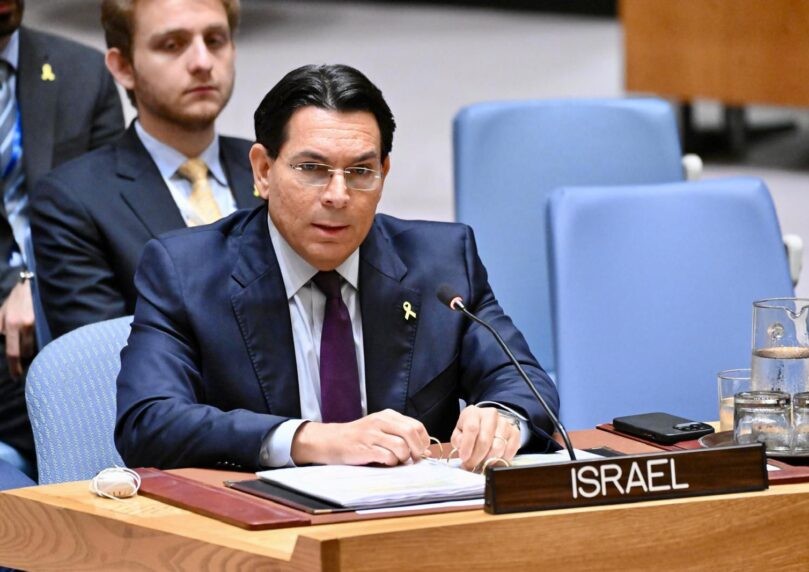 צפו: שגריר ישראל באו"ם פותח חזית עם שגריר צרפת
