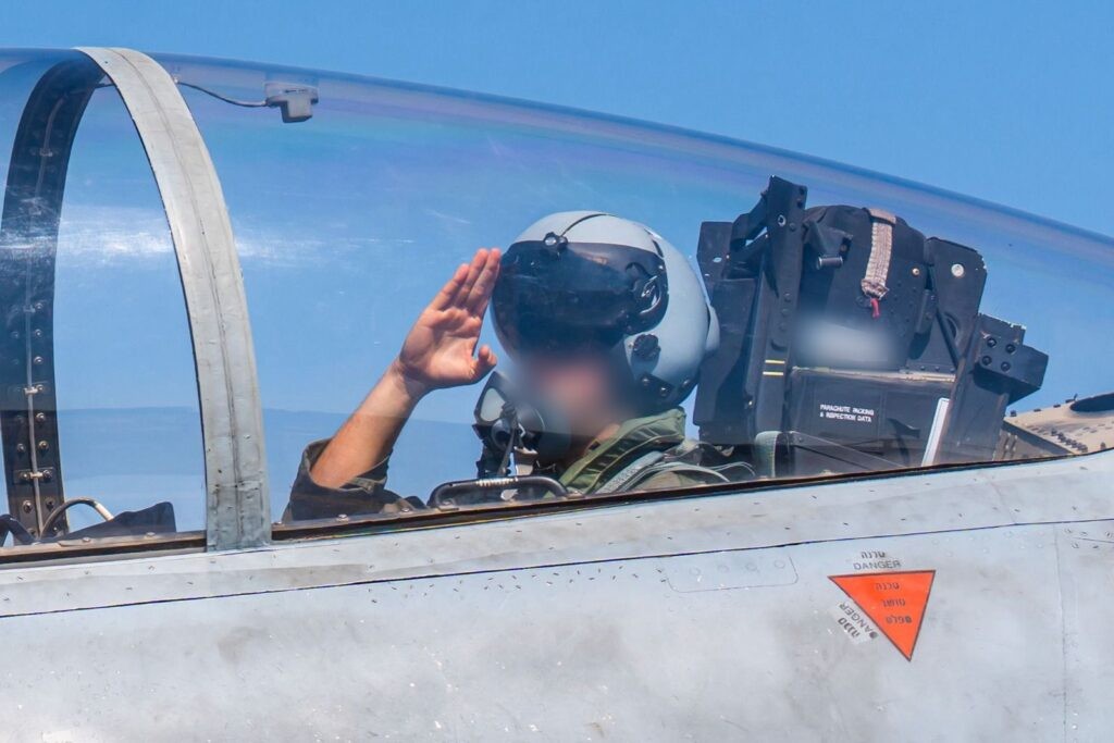 עליונות אווירית בשמי טהרן: 50 מטוסים תקפו יעדים רבים
