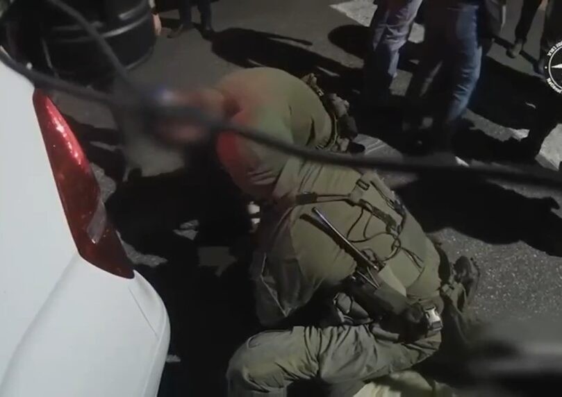 רגעי המעצר הדרמטיים של שניים מהחשודים בריגול עבור איראן