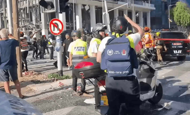 "סבא שלי דם": כך נשמעו האזרחים המבוהלים לאחר הנפילה במרכז
