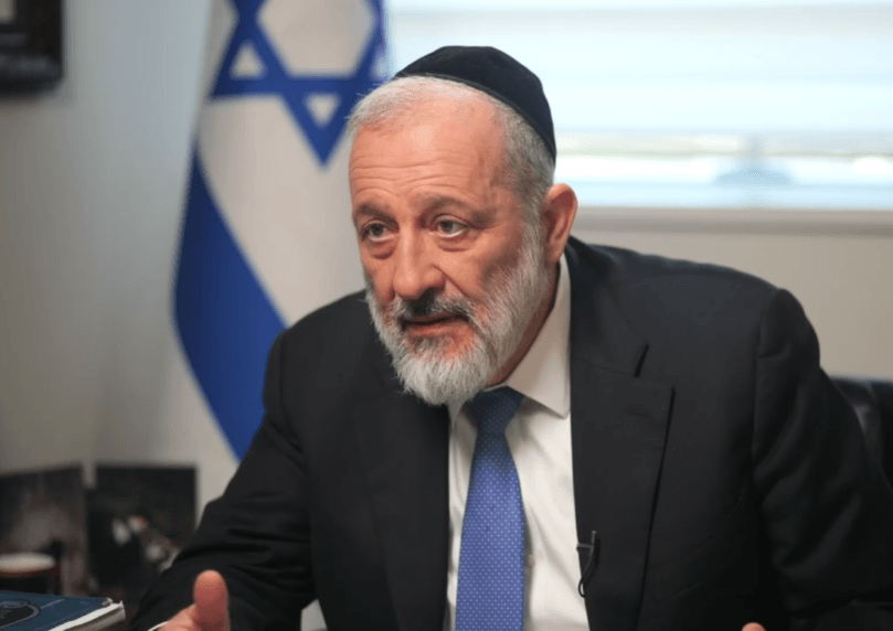 בכיר בקואליציה במתקפה חריפה נגד דרעי: "איש חסר אחריות"