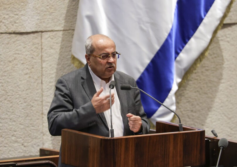 "איכס": כשאחמד טיבי נעמד לימין מפלגת הליכוד