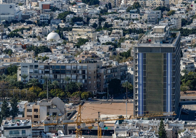 רק לא יהודי: בתל אביב עדיף להיות נוצרי, מוסלמי או בודהיסטי