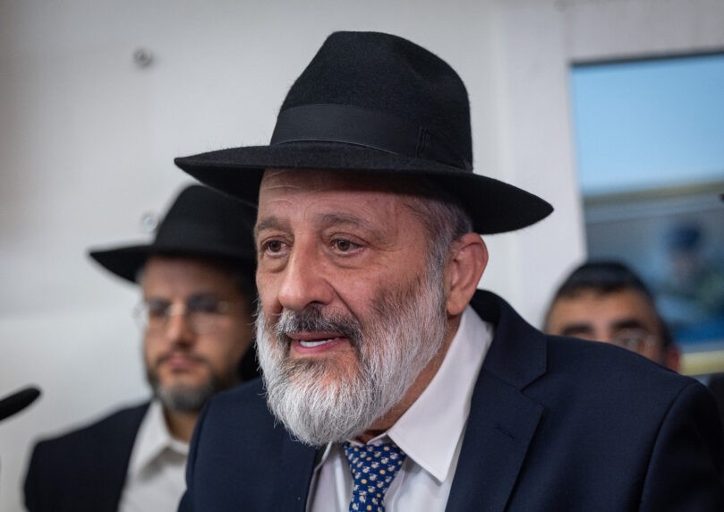 תגובה ראשונה מתוך המפלגות החרדיות לתקרית: "צאו ממחננו!"
