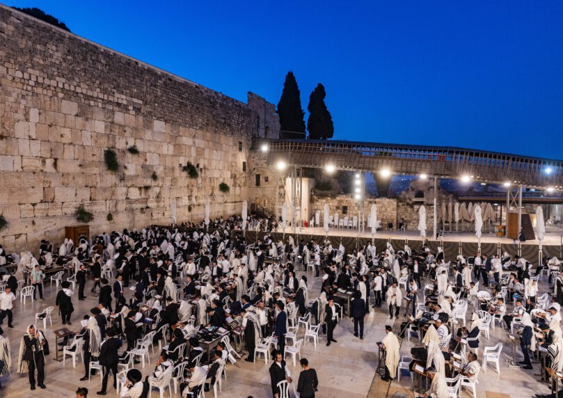 י"ז בתמוז: באיזו שעה נגמר הצום - ומתי מותר לאכול?