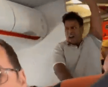 רגעי אימה באוויר: נוסע צעק "יש לי פצצה" ועורר בהלה | צפו
