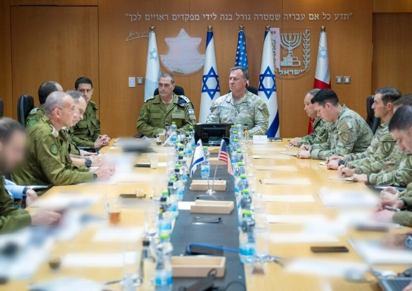 מפקד פיקוד מרכז של צבא ארה"ב נפגש עם הרמטכ"ל אייל זמיר בארץ