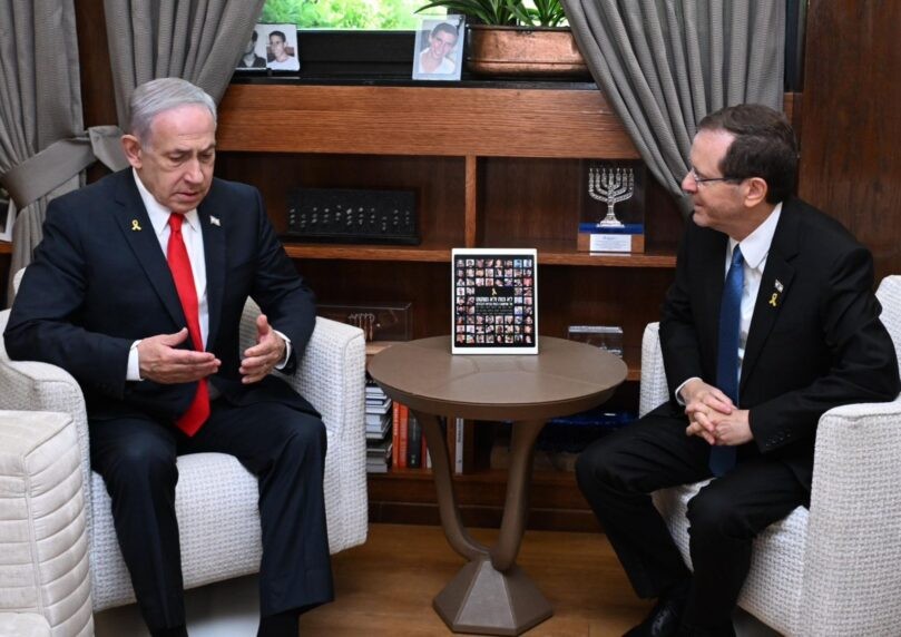 "מערכת הביטחון תדע להתמודד": הרצוג על המגעים לעסקה עם חמאס