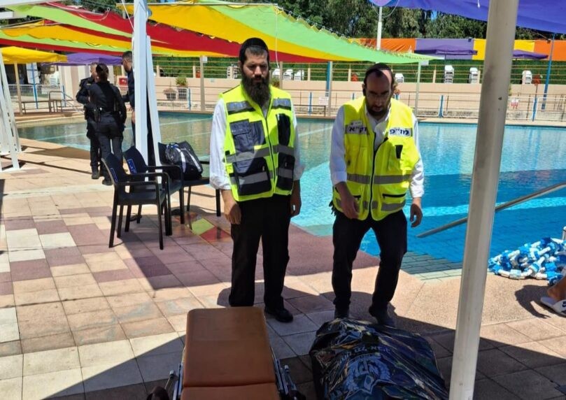 לאחר פעולות החייאה: נקבע מותו של הגבר שטבע בבריכה בחולון