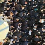 תיעוד: שוטרים מכים את המוחים בהפגנות החרדים בירושלים