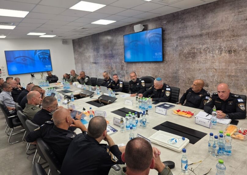 המפכ"ל בדיון חירום: "האלימות בחברה הערבית - אתגר לאומי"