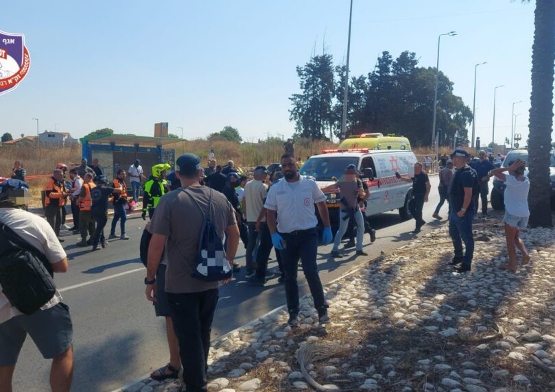 מד"א: צעיר וצעירה כבני 20 פונו לבית החולים באורח בינוני