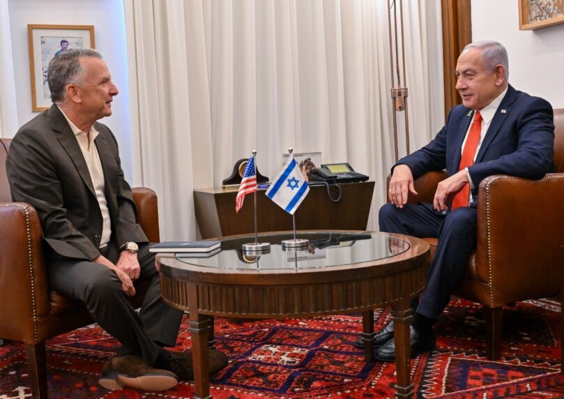 כעת: ראש הממשלה נפגש בלשכתו עם סטיב וויטקוף | צפו