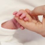 מזל טוב: כתבת חדשות 14 ילדה בן בשעה טובה