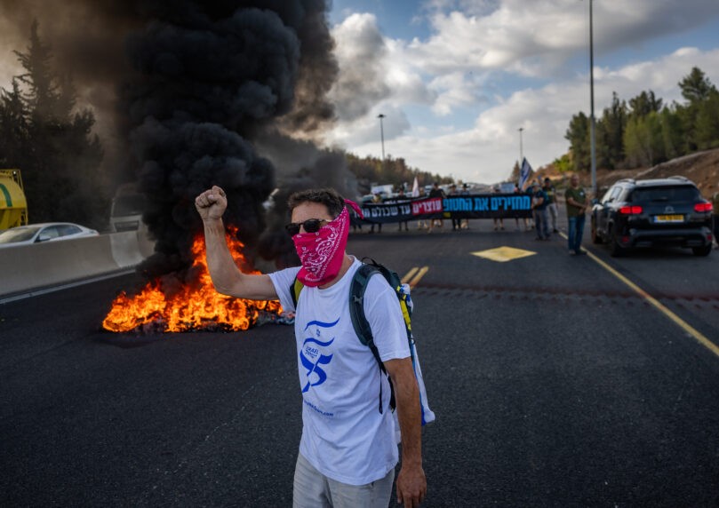 יום ההשבתה: האם המחאות מקדמות את השחרור וכלפי מי הביקורת?