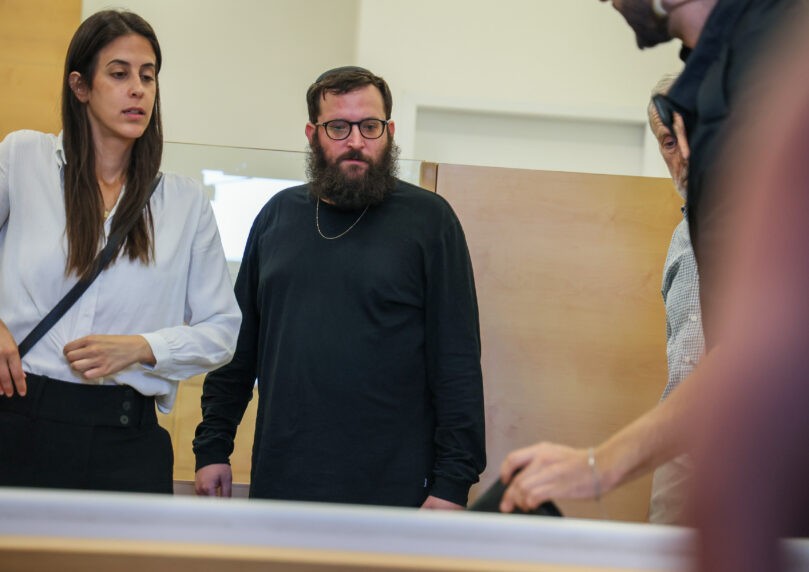 השופט מזרחי רומז: אין הצדקה להגבלת הקשר שבין נתניהו לאוריך