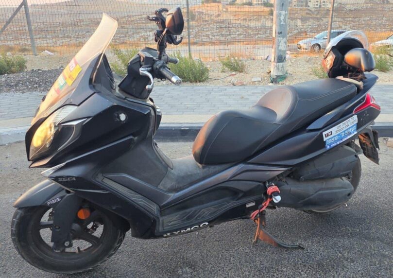 עם מדבקת "משיח": ערבי ניסה להבריח אופנוע גנוב במעבר חיזמא