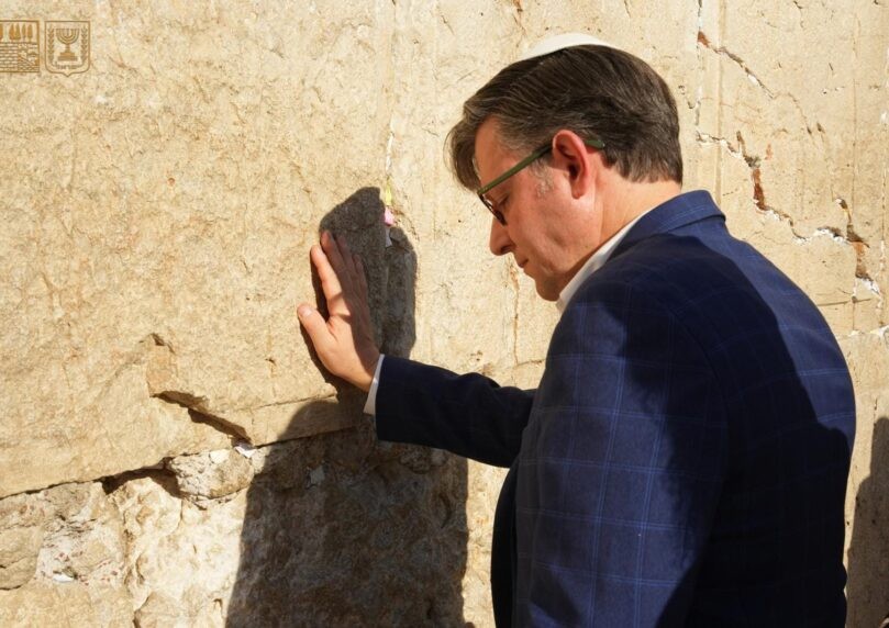 "מודים על הזכות להיות פה היום": יו"ר בית הנבחרים ביקר בכותל