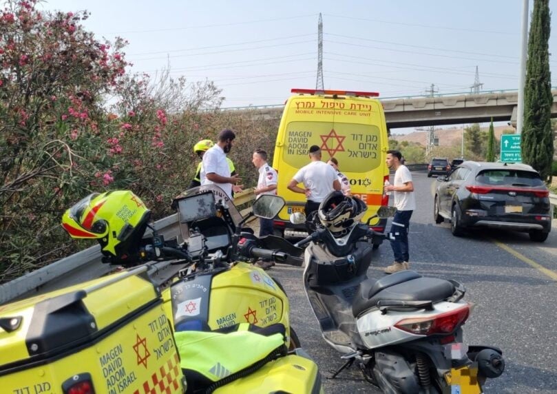 רוכב אופנוע כבן 20 נהרג בתאונת דרכים במחלף גנות