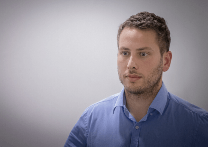 השמאל חוגג ברשת: אבנר נתניהו דוחה חתונה בפעם השלישית