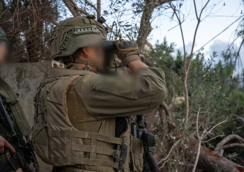 מפקד בגבול הצפון בעדות מטרידה: "רואים פריקת אמל"ח מטנדרים"