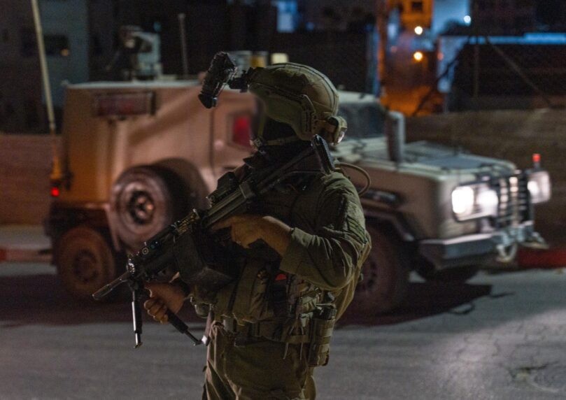 "תוך סיכון ממשי לחייהם": שלושה יהודים חולצו ממסעדה בקלקיליה