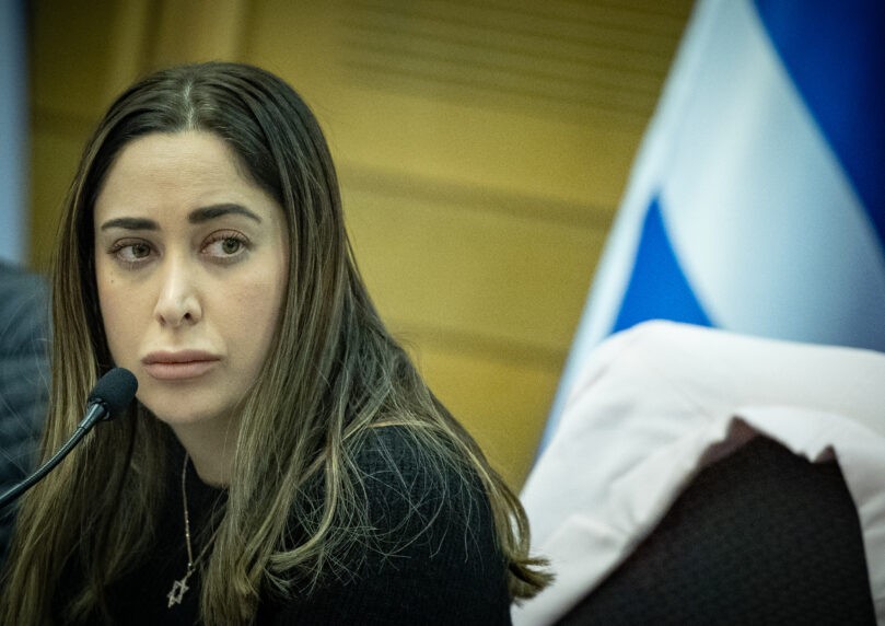 מאי גולן מגיבה לפשיטה על משרדה - ומציבה תנאים להגעה לחקירה