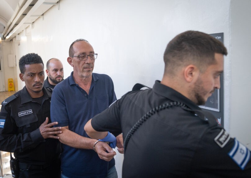גורם במשטרה: עמוס דורון קשר פעילי שמאל נוספים להצתות בי-ם