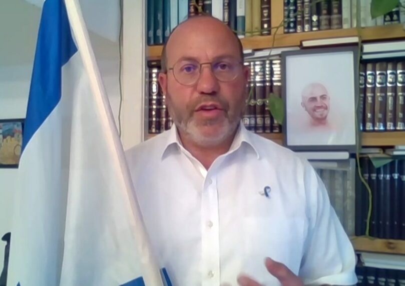"קו אדום": צביקה מור מגיב לקריאת אנשי הוראה לסיום המלחמה
