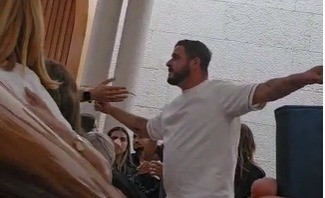 "אתם הורגים אותנו!": שופט העליון הרחיק מדיון 3 הלומי קרב
