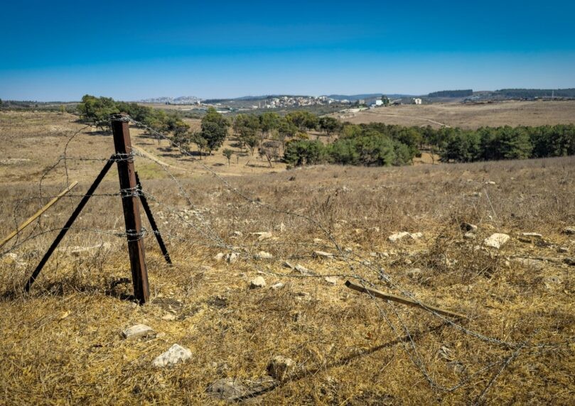 טרור נגד חקלאים במגידו: ערבים חתכו עשרות ק"מ של גדרות בקר