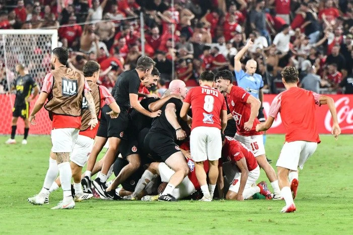 עם 2 פצצות לחיבורים: הפועל ת"א ניצחה 0:2 את סכנין בבלומפילד