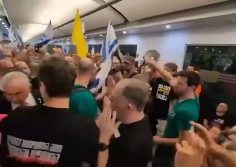 תזכורת למחנה קפלן: דמוקרטיה מנצחים בקלפי - לא בבריונות