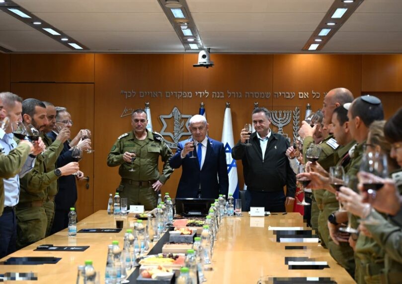 רה"מ לחברי פורום מטכ"ל: "בכוחנו להשמיד את הציר האיראני"