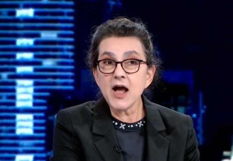 לזה לא ציפינו: מה גרם לעירית לינור לפצוח בשירה בשידור?