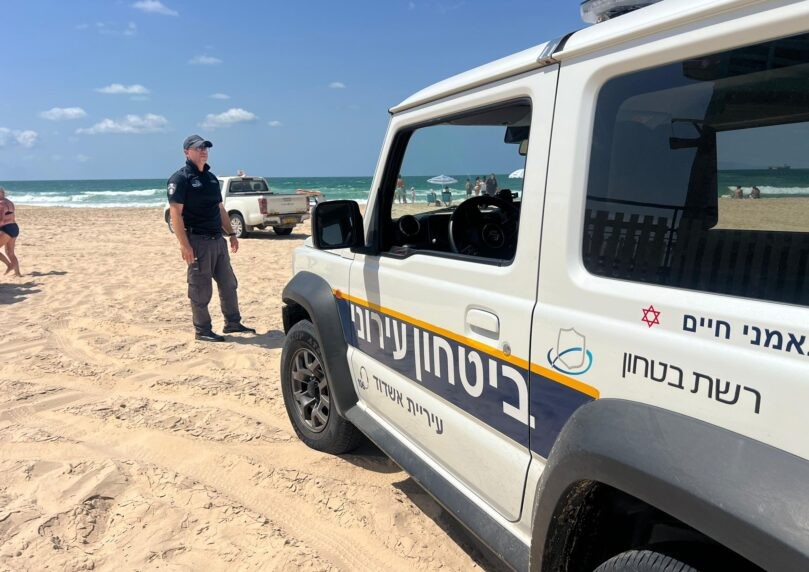 תיעוד: הכריש הענק שנצפה בחופי אשדוד וגרם לבהלה