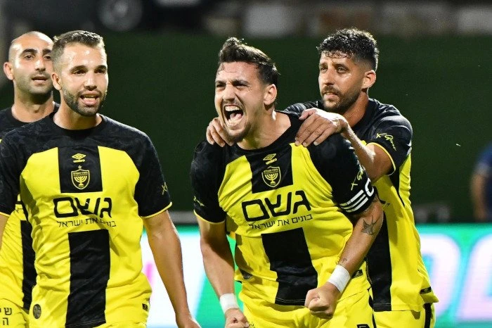 בשיניים: בית"ר ירושלים ביצעה מהפך וניצחה 1:3 את בני ריינה