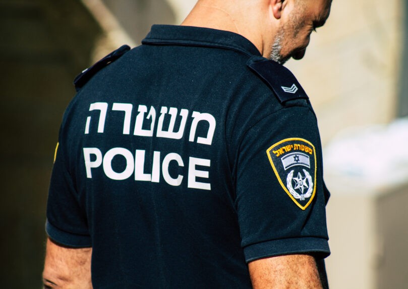 דרמה בבירה: חשוד מתבצר בביתו במרכז ירושלים