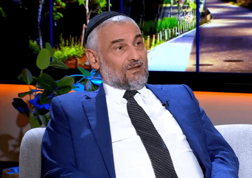 ״המורה מבאר שבע שינתה את חיי": חה"כ משה אבוטבול בריאיון